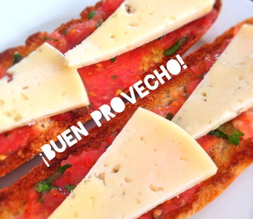 Tostada Queso Manchego y Tomate