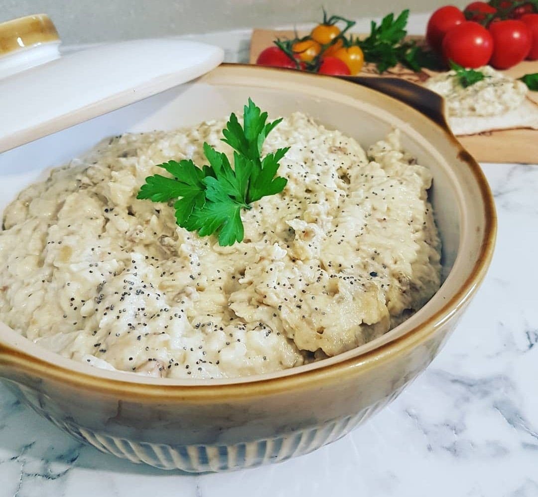 ENSALADA DE BERENJENA (SALATĂ DE VINETE)