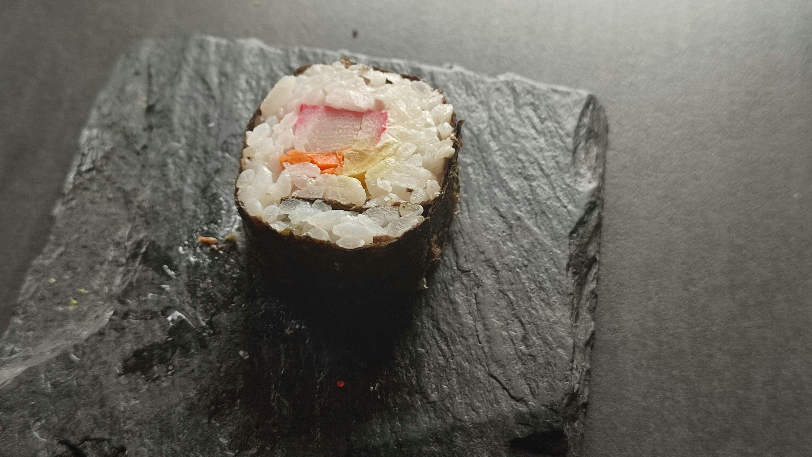 Maki de surimi y verduras
