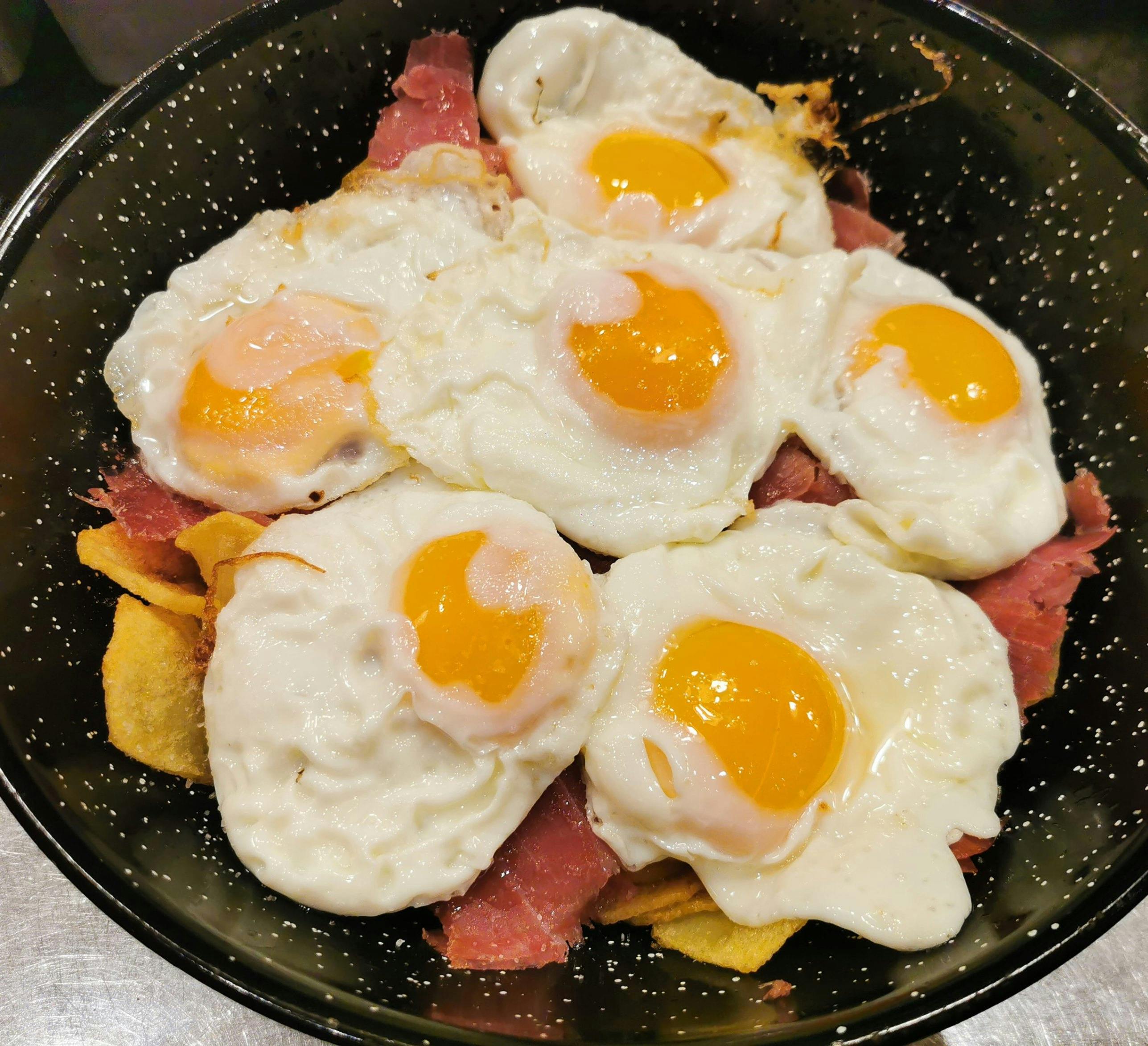 Huevos rotos con Jamón