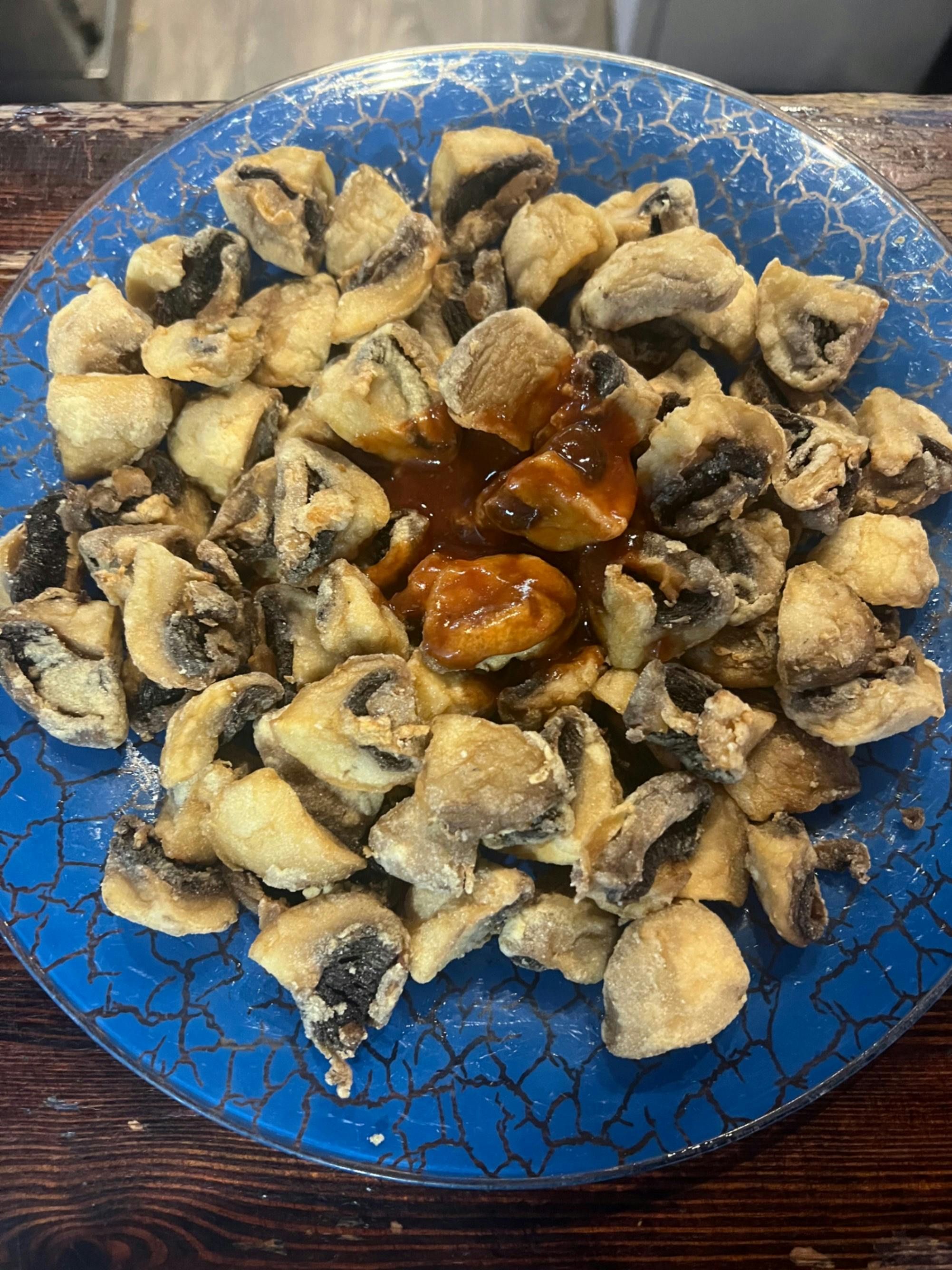 Champiñones fritos o a la plancha con jamón serrano 