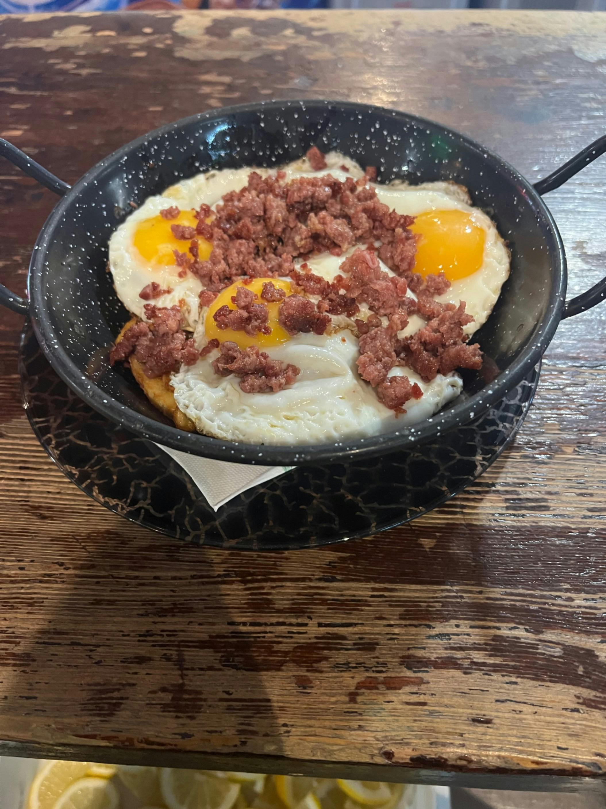 Huevos rotos con Jamón