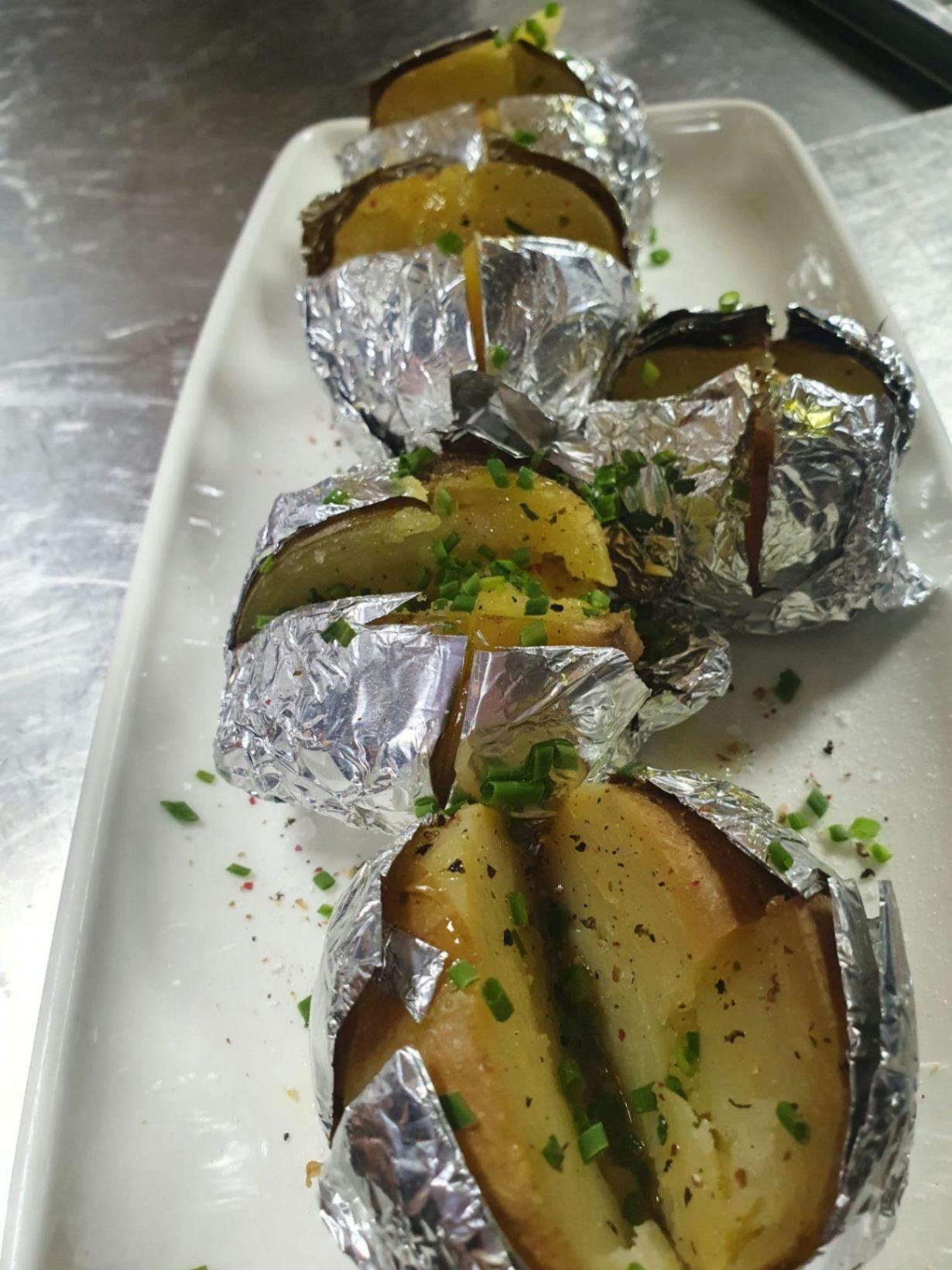 Patatas asadas en nuestro horno de leña