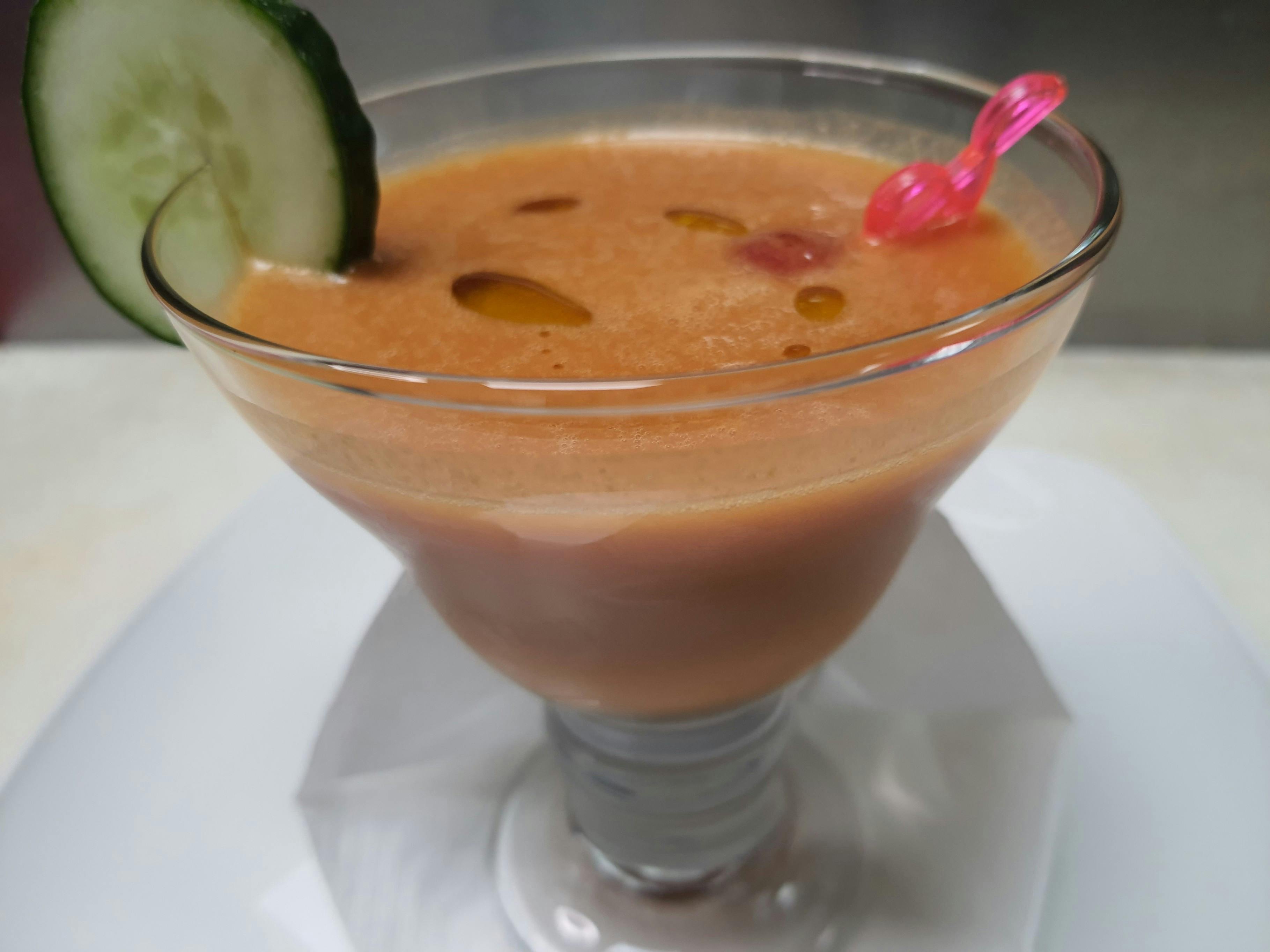 El   Gazpacho  suave de Sandia  con  A.O.V.E.