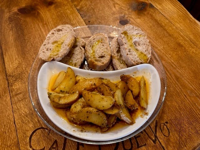 Nuestras Patatas Aliñadas ( Bravas )