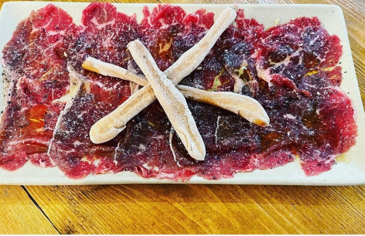 Carpaccio de Entrecot con Queso de Parma