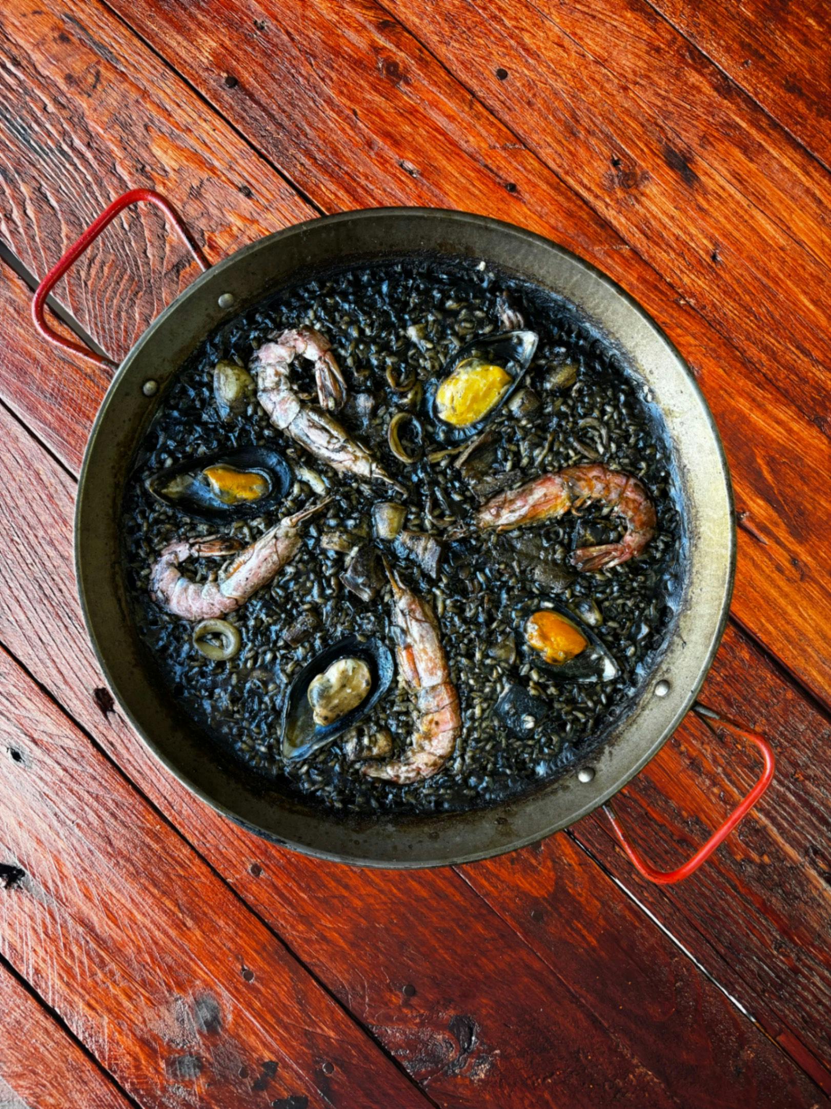 Arroz negro de marisco