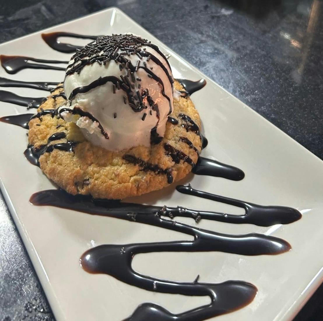 Cookie con helado de vainilla de Los Alpes